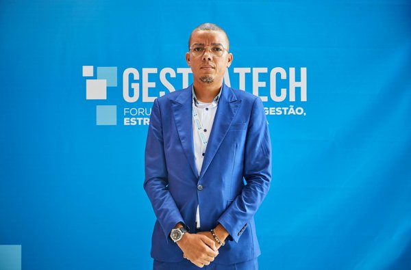 What Innovative Strategies Are UK Business Services Adopting to Stay Competitive?